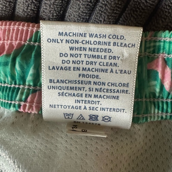 Vineyard Vines Chappy swim trunks with Palm leaf print Size Medium - Picture 12 of 13